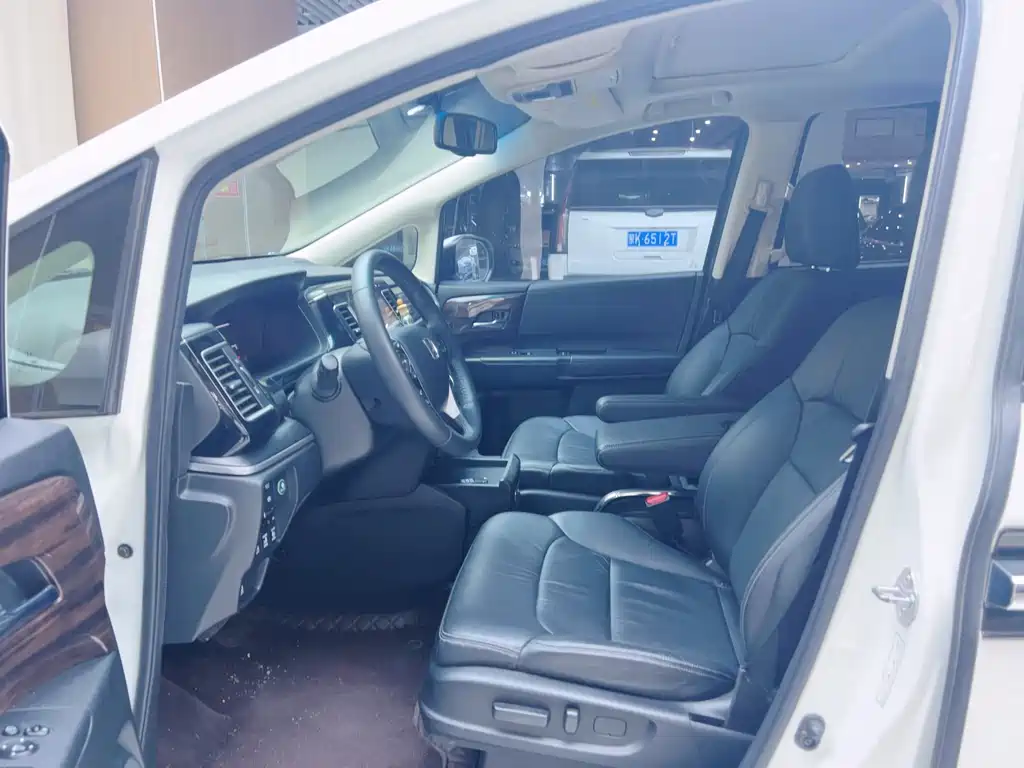 Honda Elysion — миниатюра 5