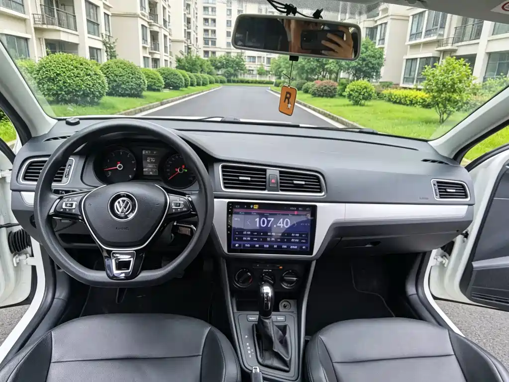 Volkswagen Lavida — миниатюра 9