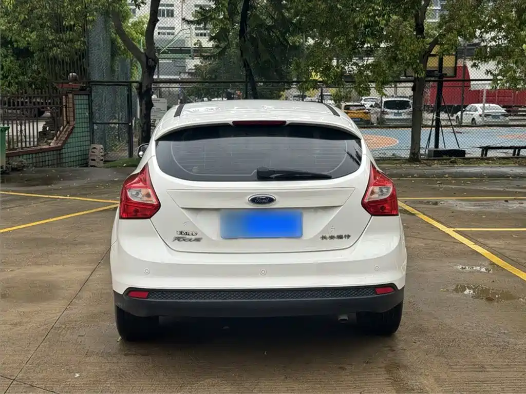 Ford Focus — миниатюра 6
