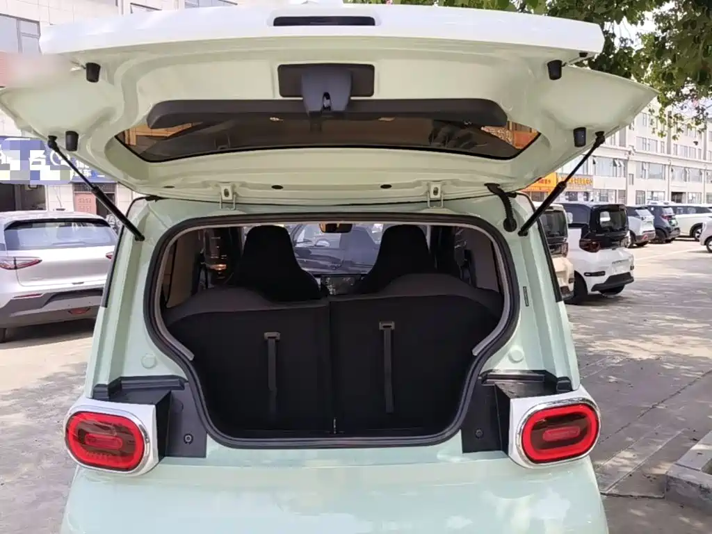 Wuling MINIEV — миниатюра 19
