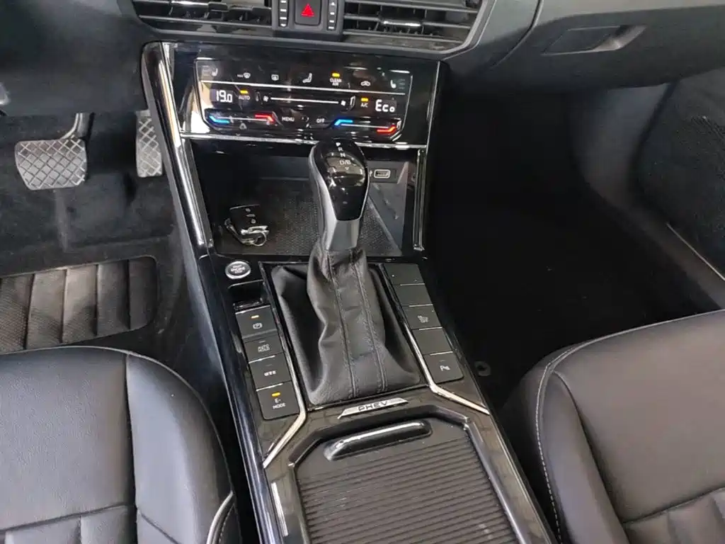 Volkswagen 帕萨特插电混动 — миниатюра 14