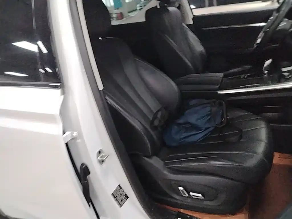Roewe RX5 MAX — миниатюра 25