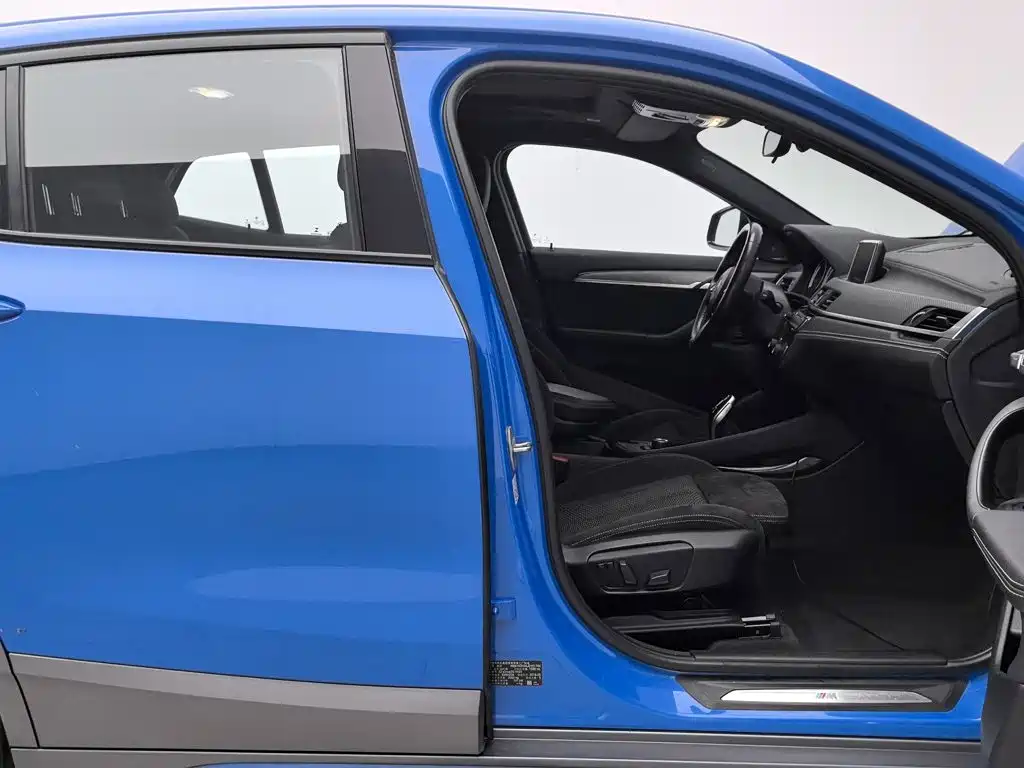 BMW X2 (Import) — миниатюра 23