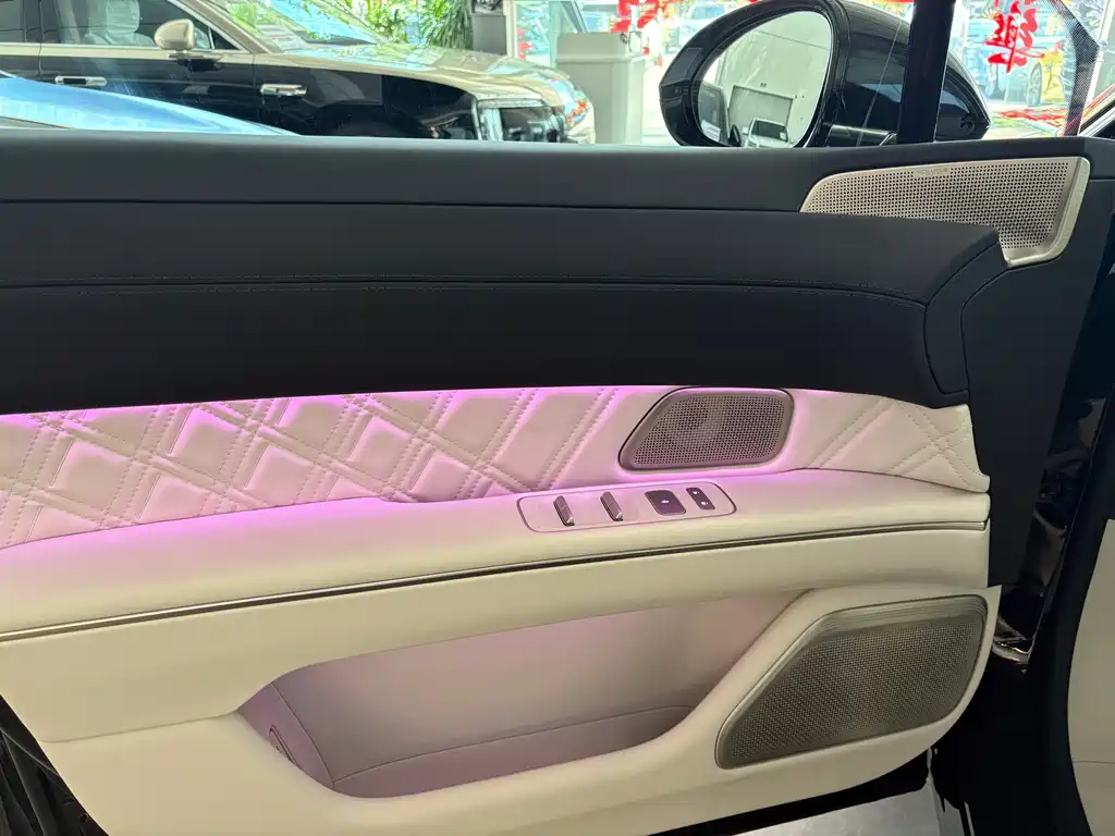 NIO ET9 — миниатюра 5
