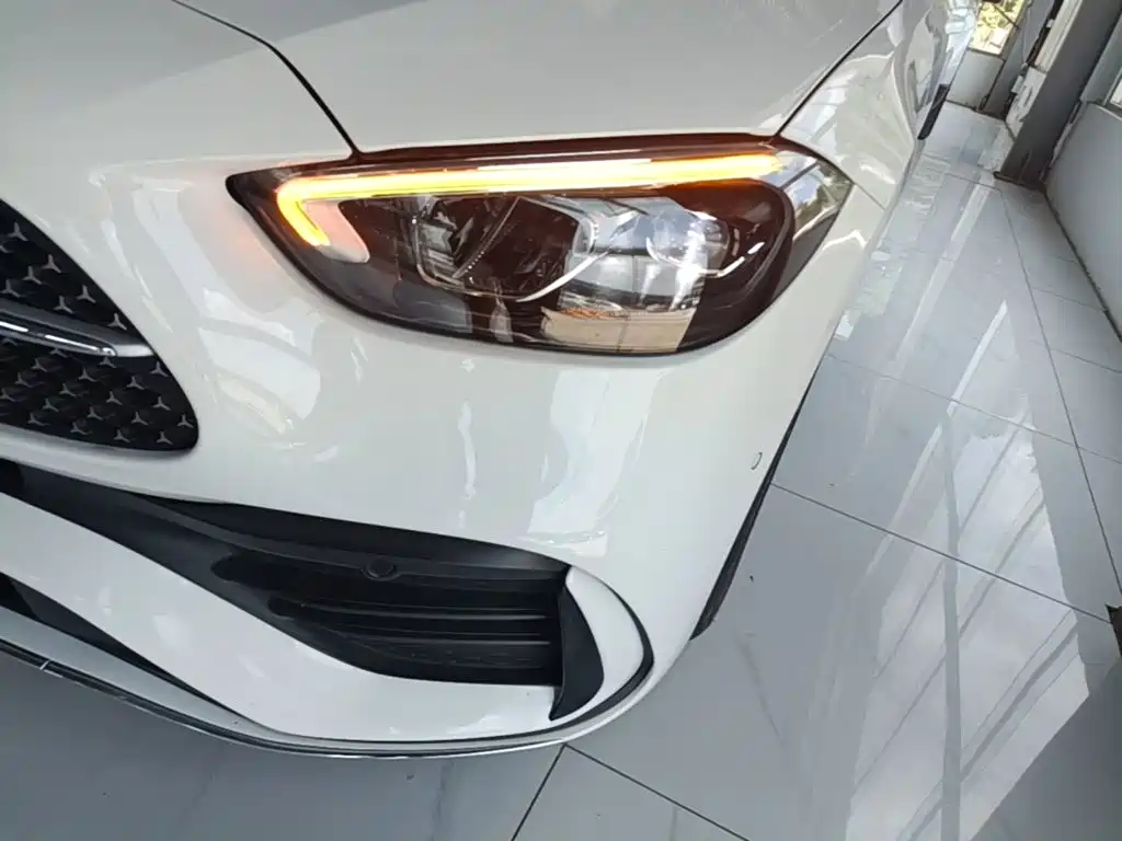 Mercedes-Benz C-Class — миниатюра 24