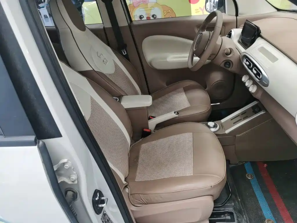 Wuling MINIEV — миниатюра 25