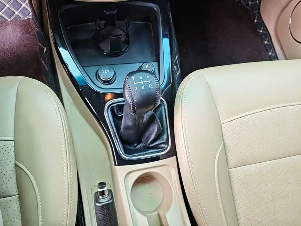 Wuling Hongguang — миниатюра 14