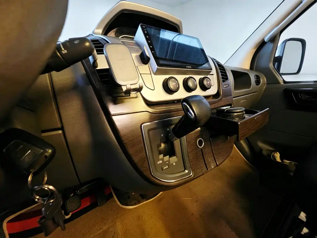 MAXUS V80 — миниатюра 20