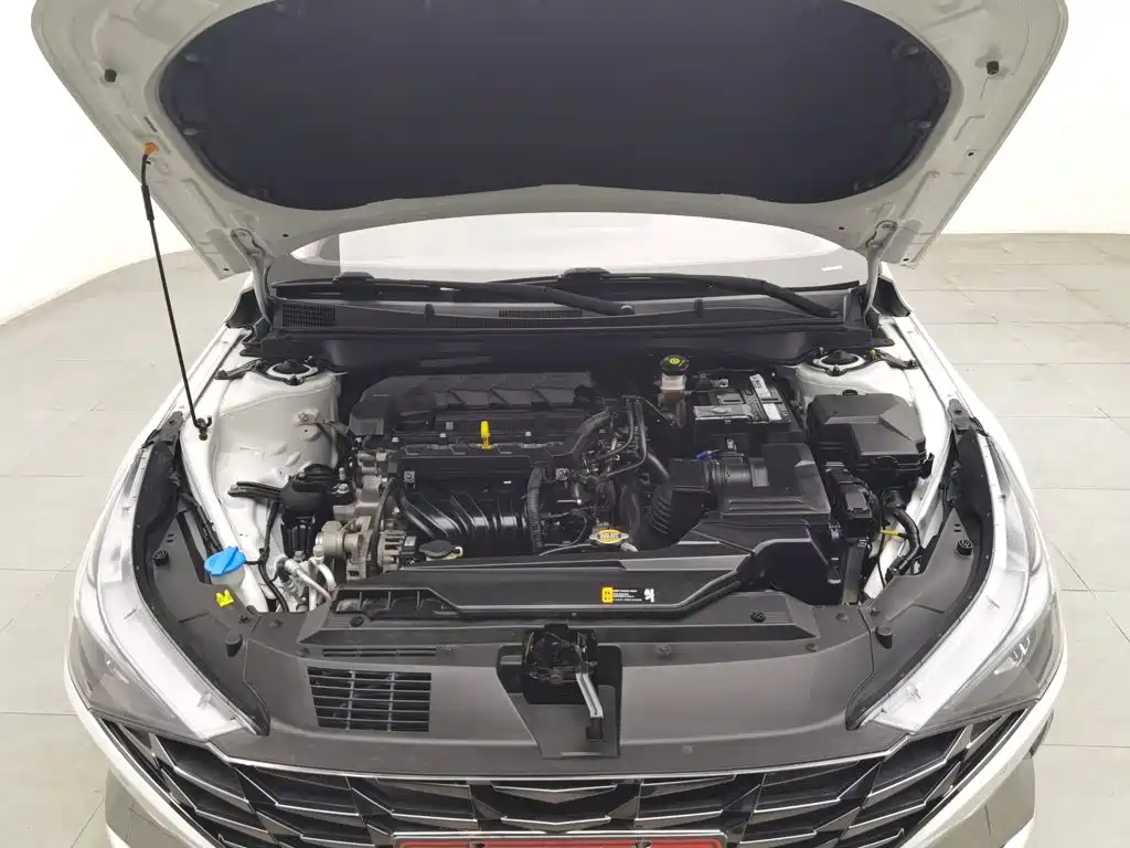 Hyundai Elantra — миниатюра 6