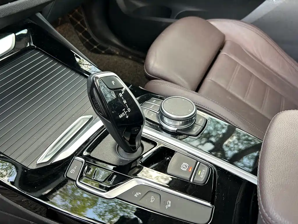 BMW X3 — миниатюра 8