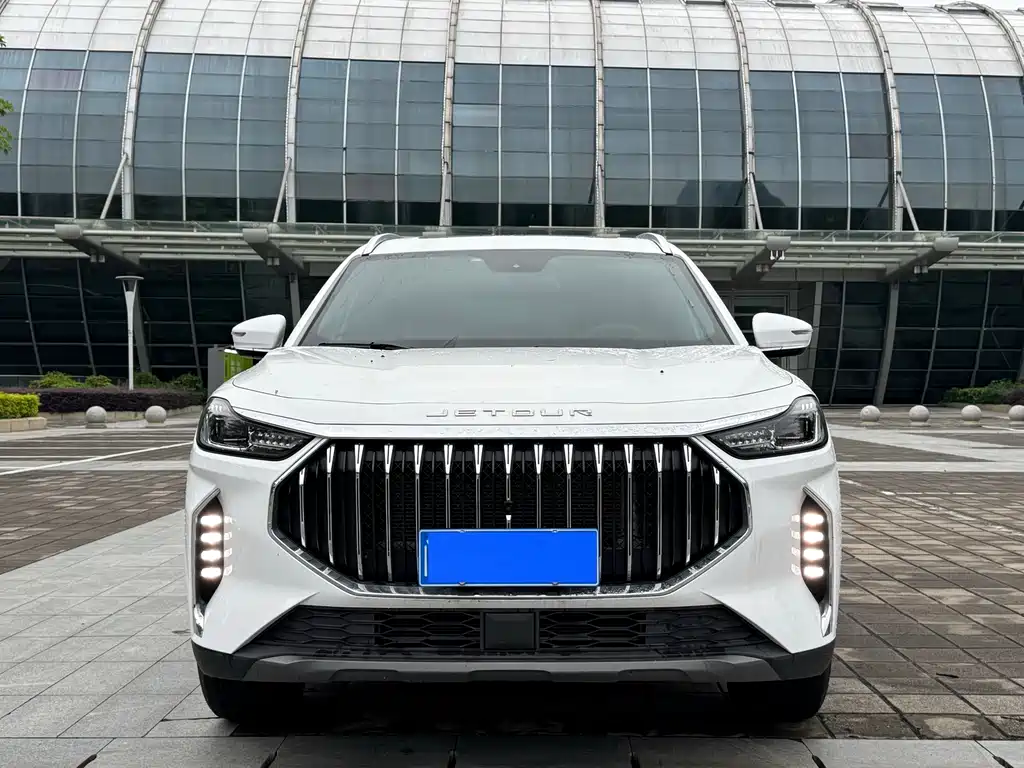 JETOUR X70 PLUS 2026 1.5T DCT Elite 5 мест