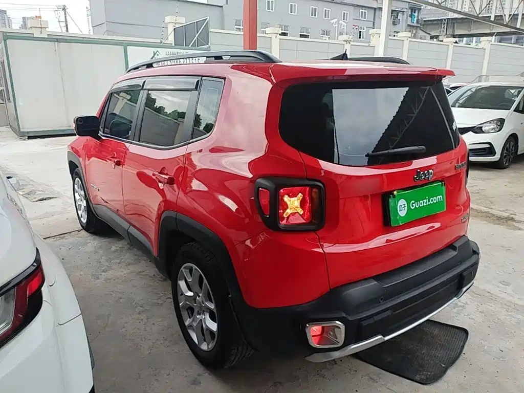 Jeep Renegade — миниатюра 5