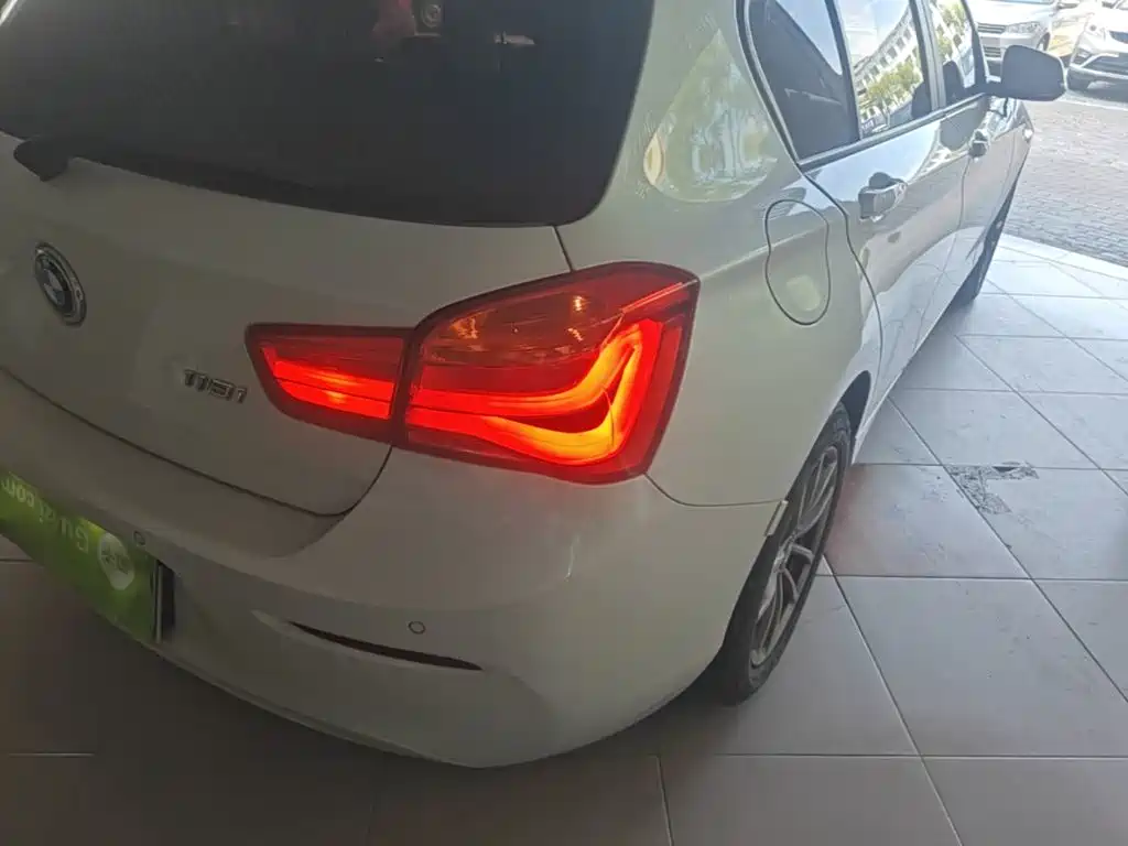 BMW 1 Series (Import) — миниатюра 8