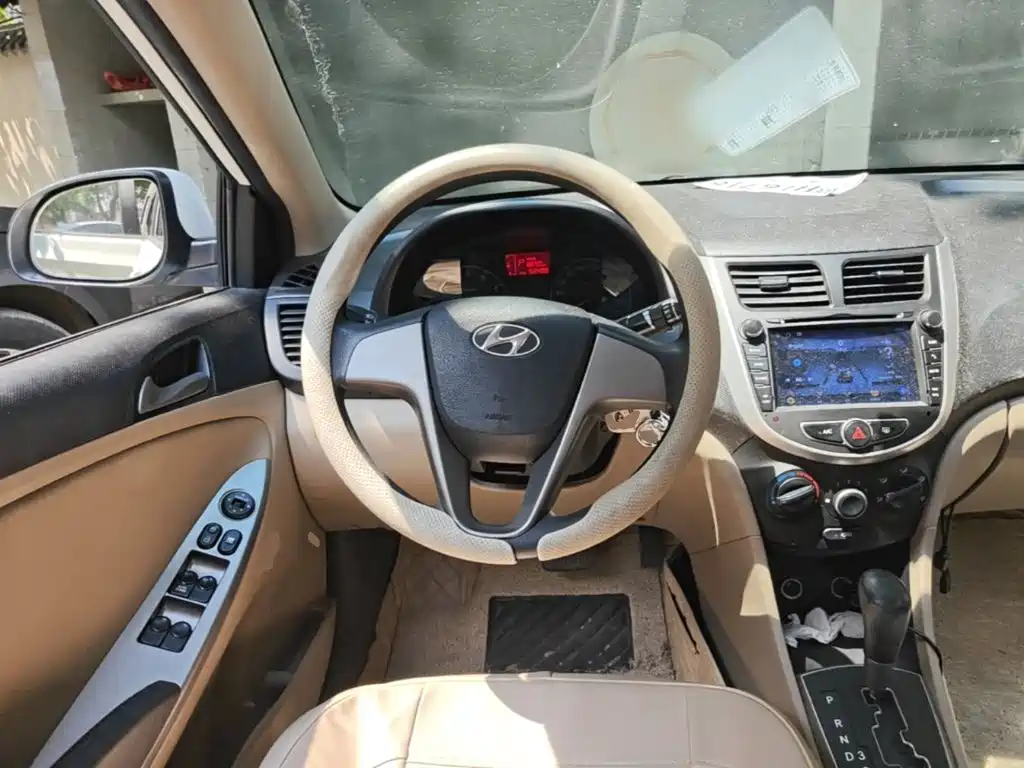 Hyundai Verna — миниатюра 11