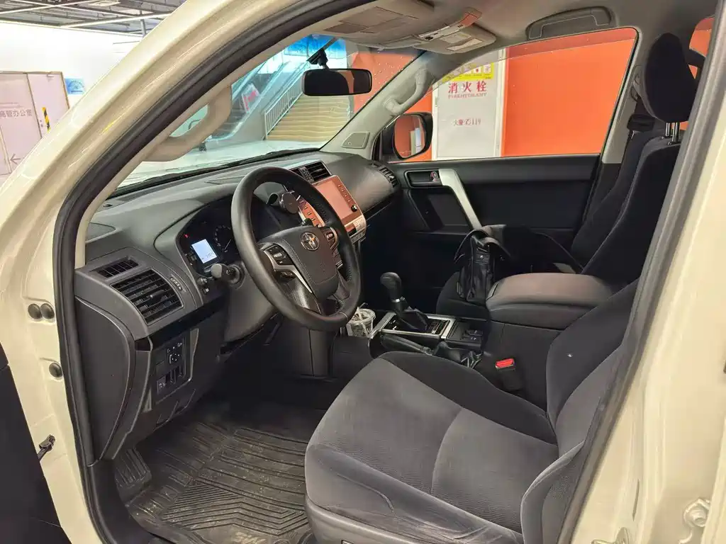 Toyota Prado (Import) — миниатюра 3