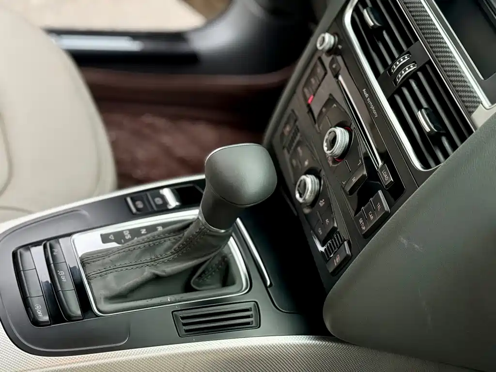 Audi A4L — миниатюра 14