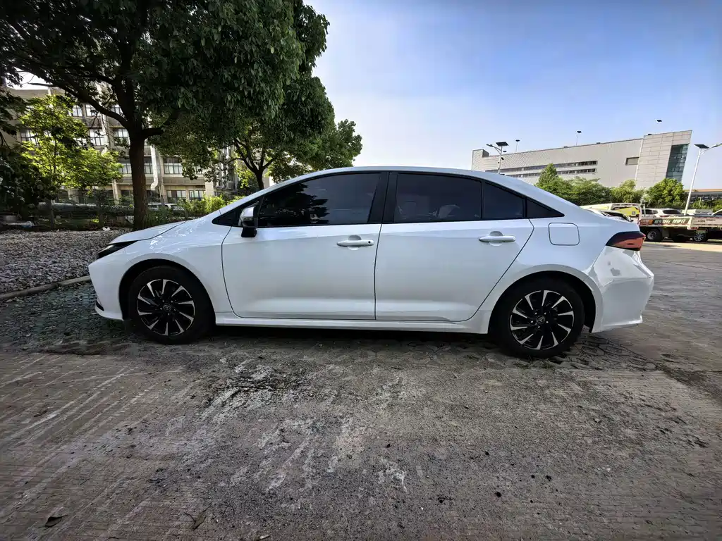 Toyota Corolla — миниатюра 9