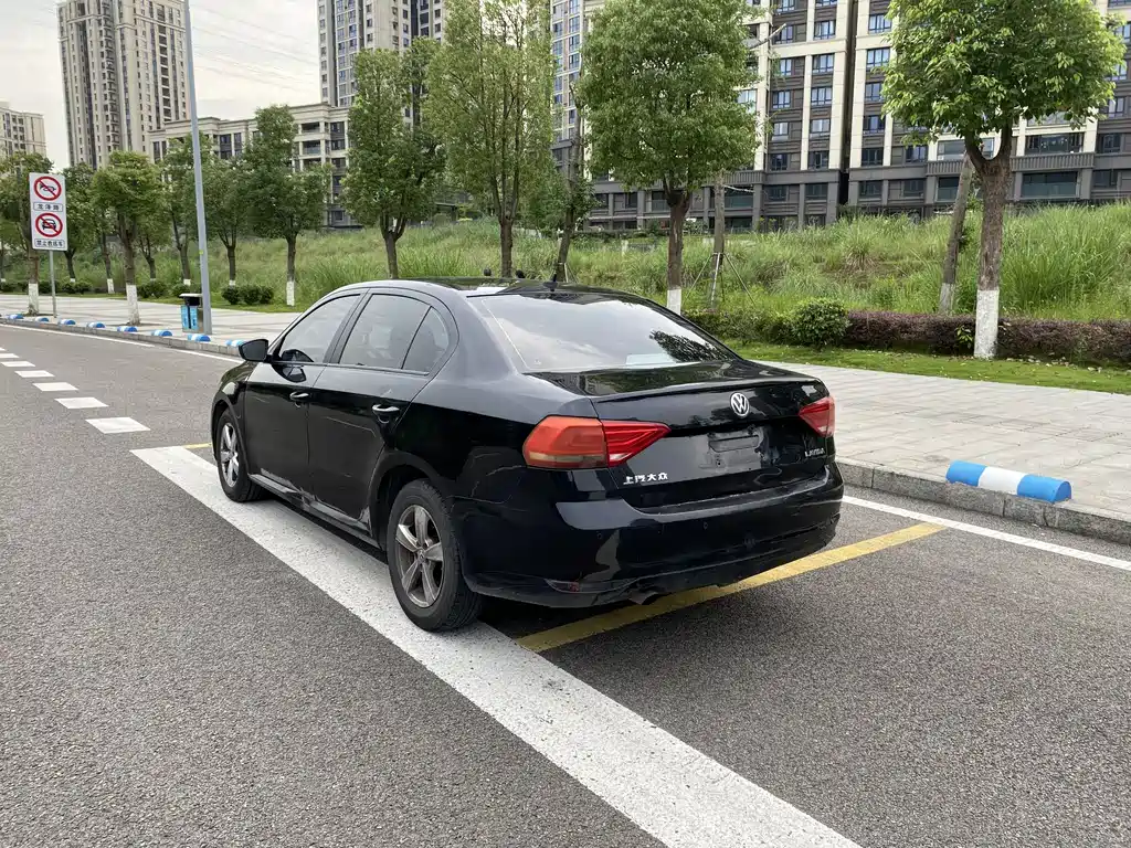 Volkswagen Lavida 2015 1.6L MT