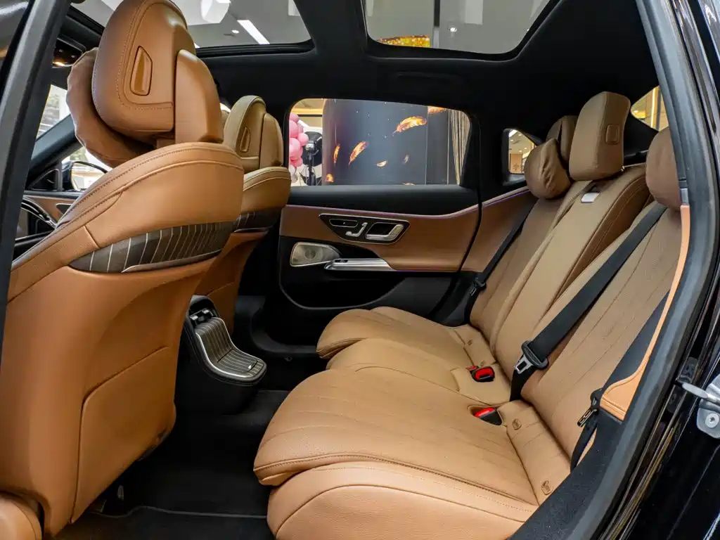 Mercedes-Benz E-Class — миниатюра 28