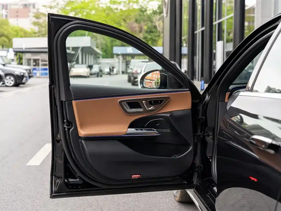 Mercedes-Benz E-Class New Energy — миниатюра 8