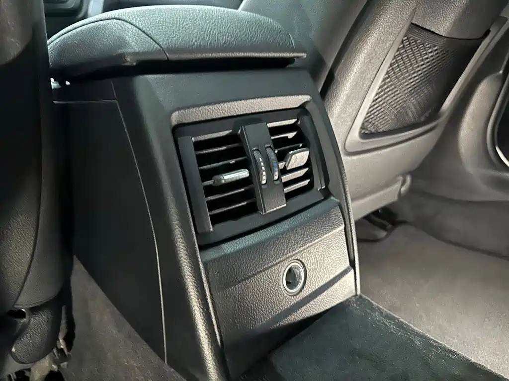 BMW 3 Series — миниатюра 24