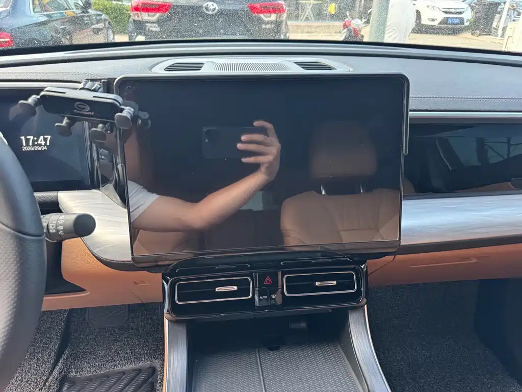 GAC Motor Trumpchi GS8 — миниатюра 6