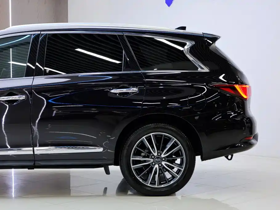 Infiniti QX60 (Import) — миниатюра 4