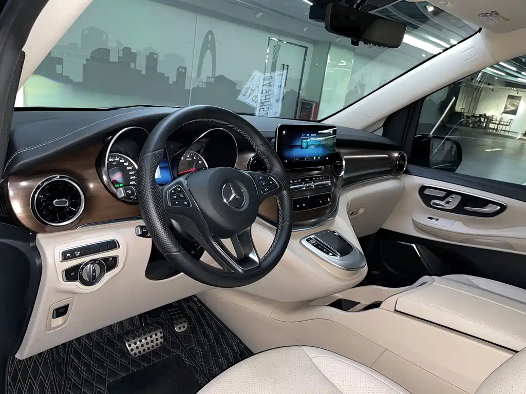 MERCEDES-BENZ V CLASS