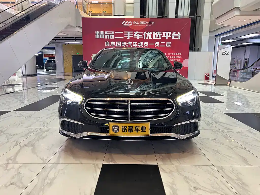 Mercedes-Benz E-Class — миниатюра 2