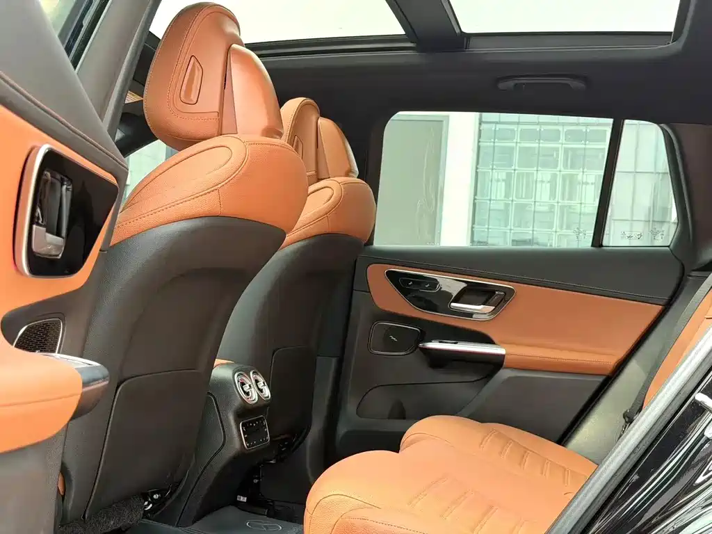 Mercedes-Benz GLC — миниатюра 10