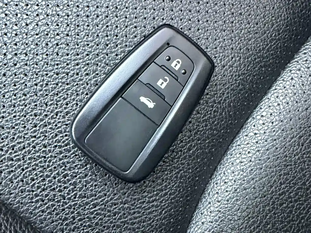 Toyota Corolla — миниатюра 14
