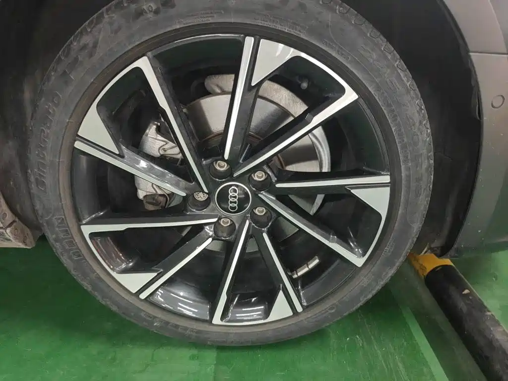 Audi A4L — миниатюра 24