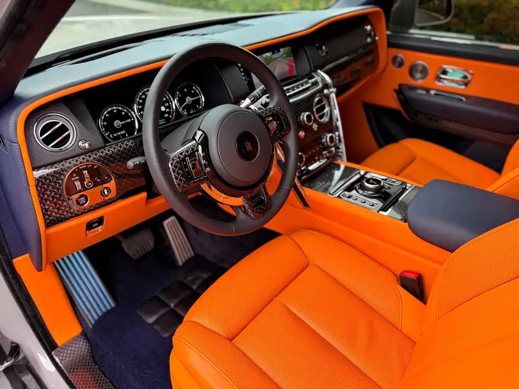 Rolls-Royce Cullinan — миниатюра 9