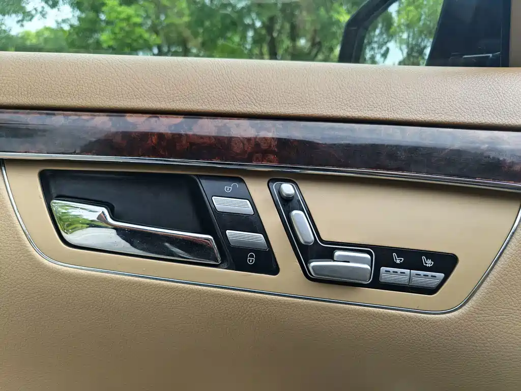 Mercedes-Benz S-Class — миниатюра 11