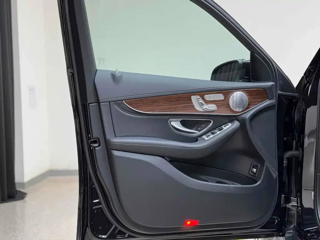 Mercedes-Benz GLC 2020 GLC 300 L 4MATIC Luxury