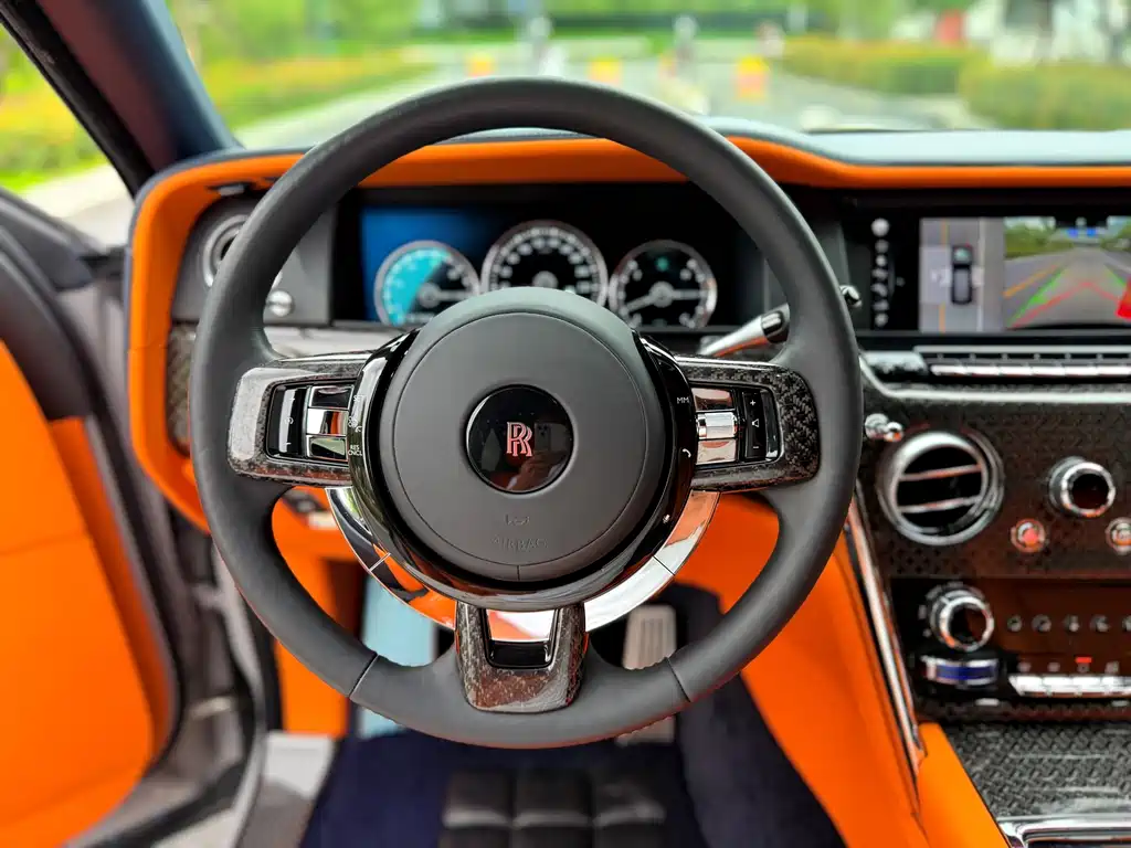 Rolls-Royce Cullinan — миниатюра 11