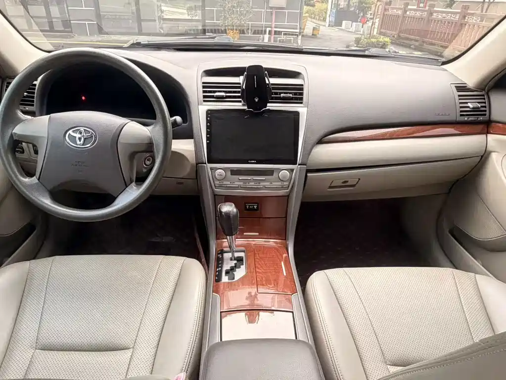 Toyota Camry 200E Classic Elite Edition, фото 14