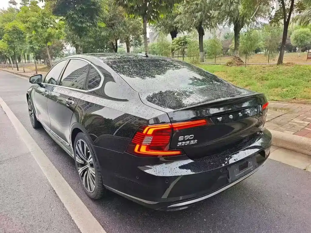 Volvo S90 — миниатюра 7