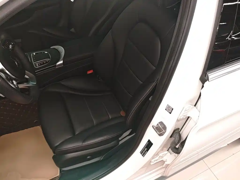 Mercedes-Benz C-Class — миниатюра 15