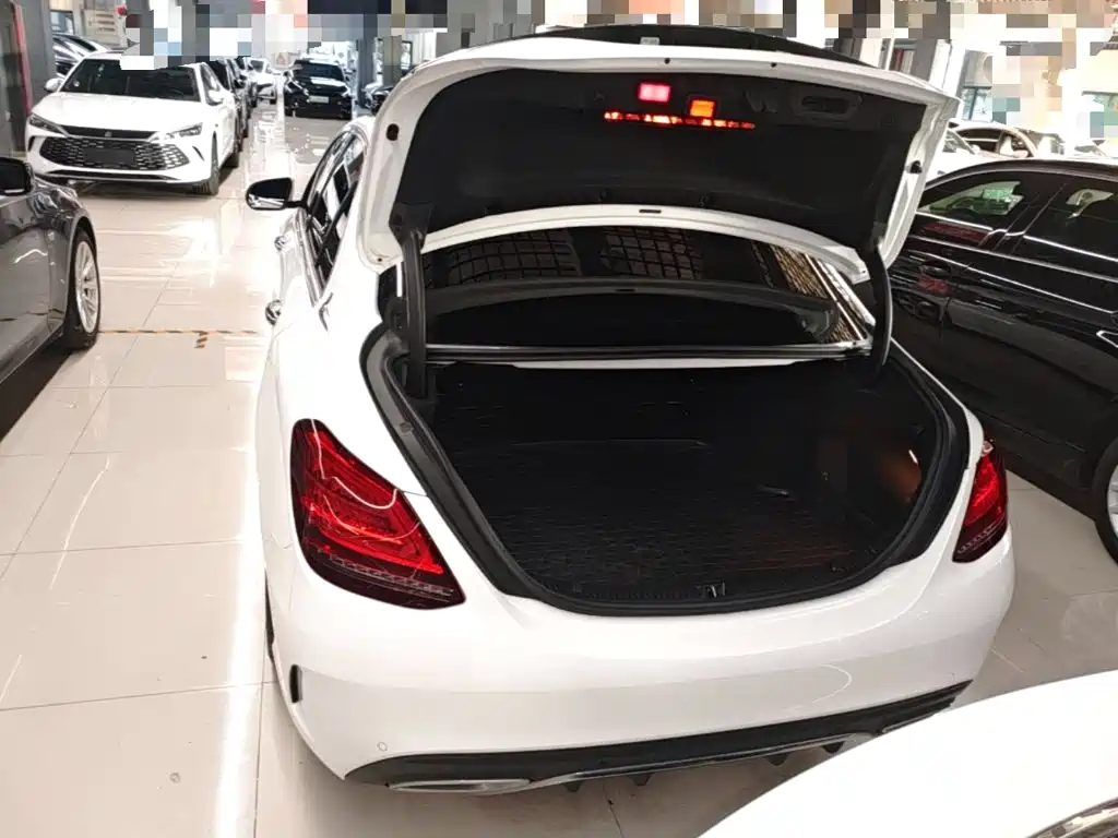 Mercedes-Benz C-Class — миниатюра 19