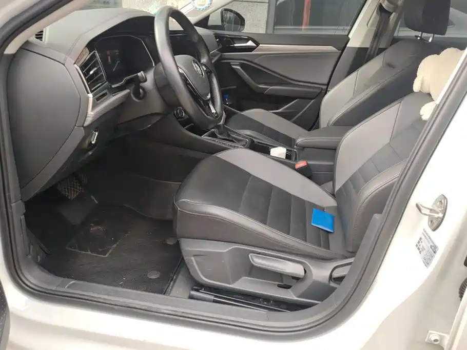 Volkswagen Sagitar — миниатюра 9
