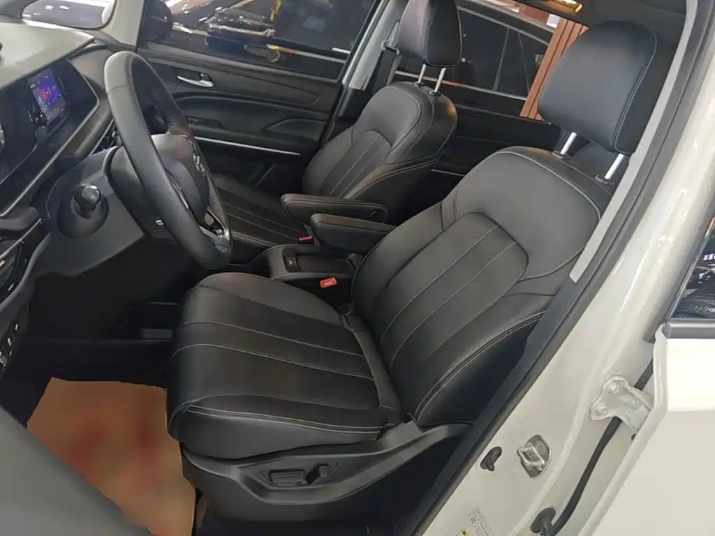 GAC Motor Trumpchi M6 — миниатюра 15