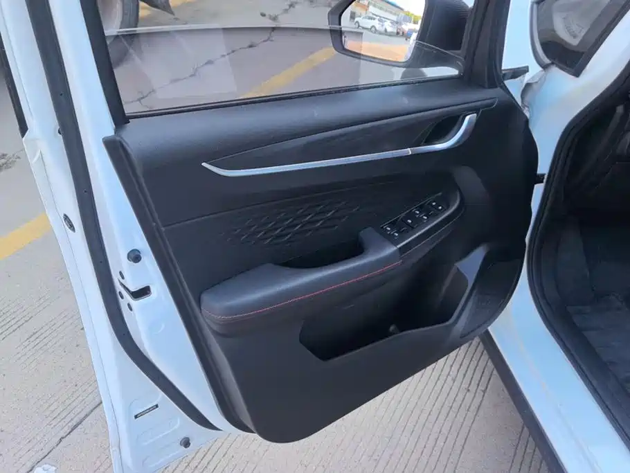 Geely Vision X3 — миниатюра 7