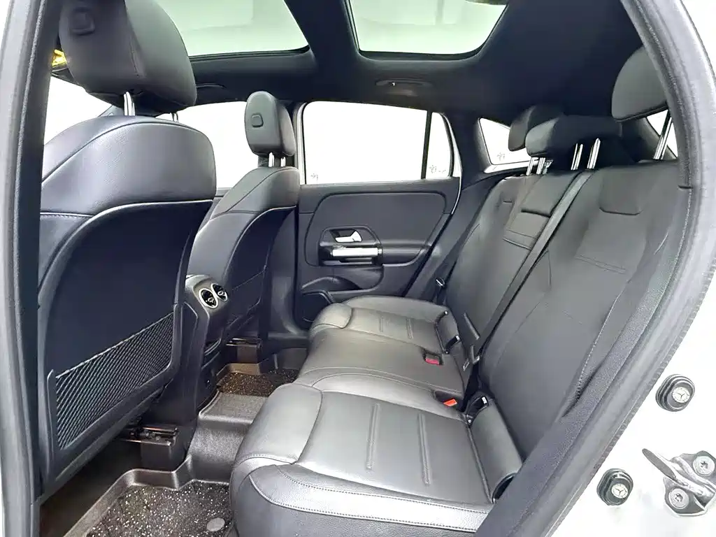 Mercedes-Benz GLA — миниатюра 8