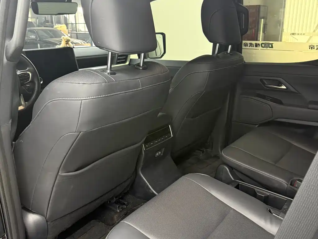 Lexus GX — миниатюра 9