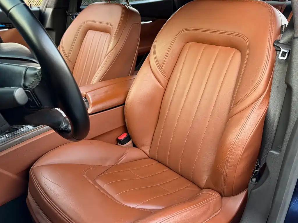 Maserati Quattroporte — миниатюра 7