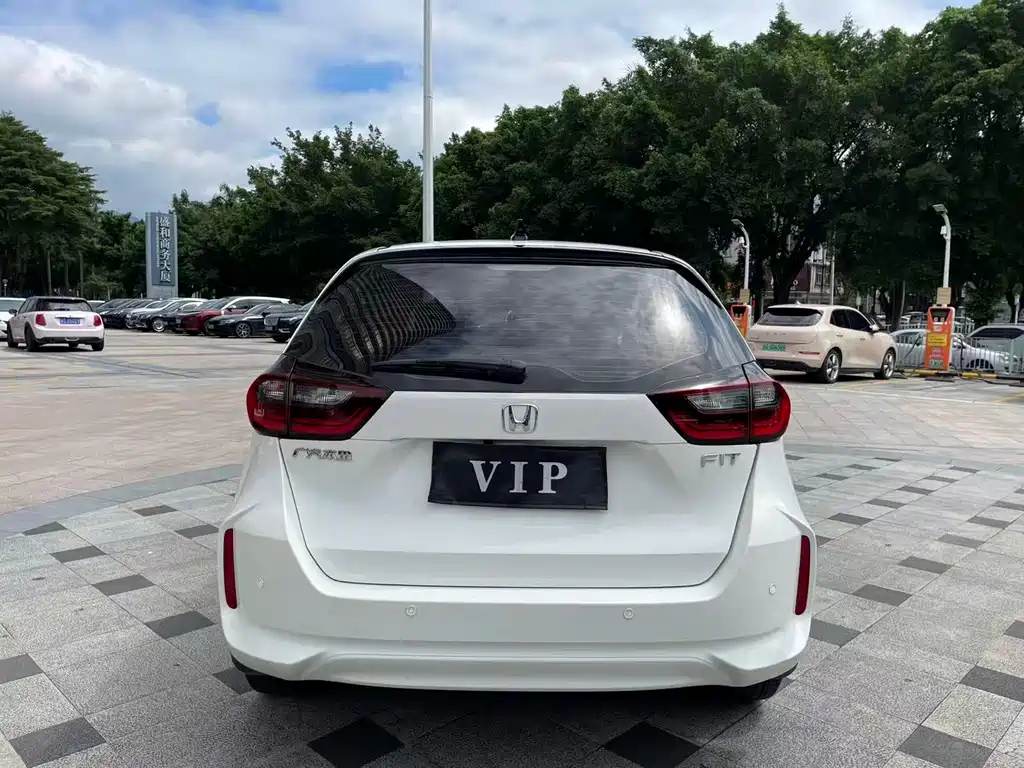 Honda Fit — миниатюра 6