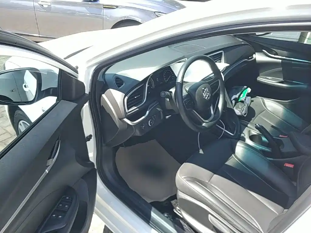 Buick Excelle — миниатюра 16