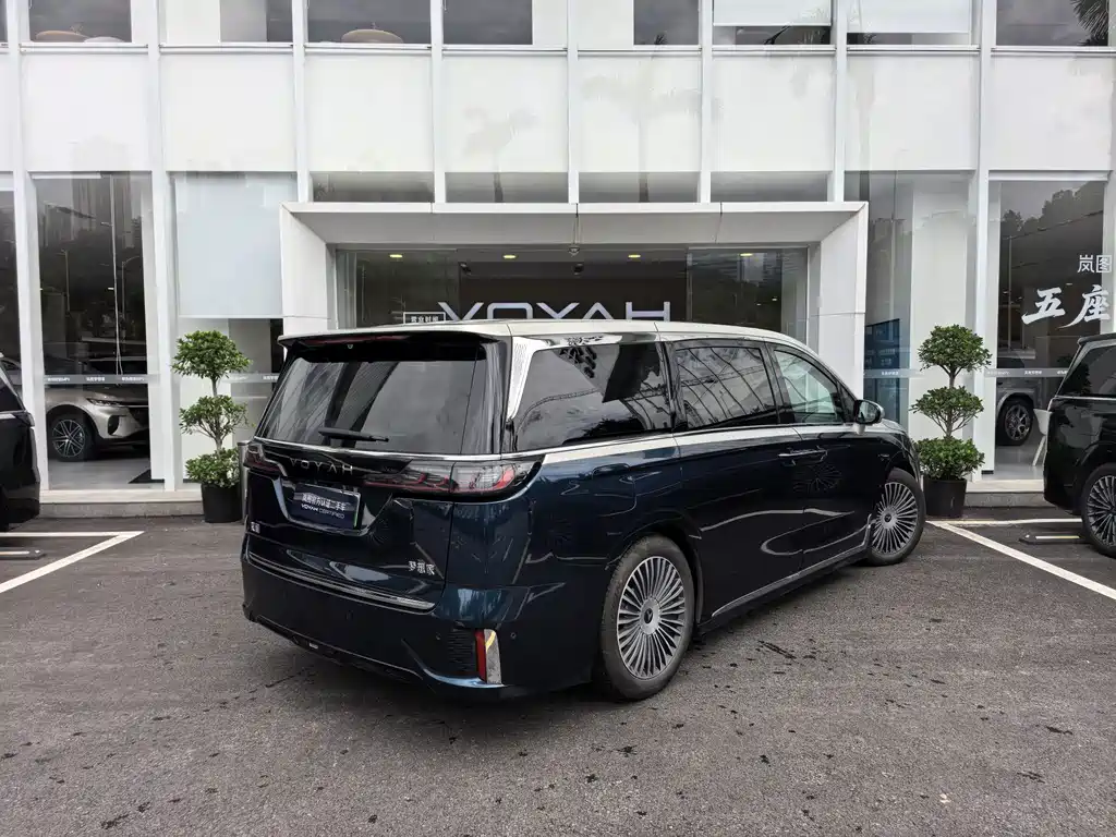 VOYAH Dreamer — миниатюра 7