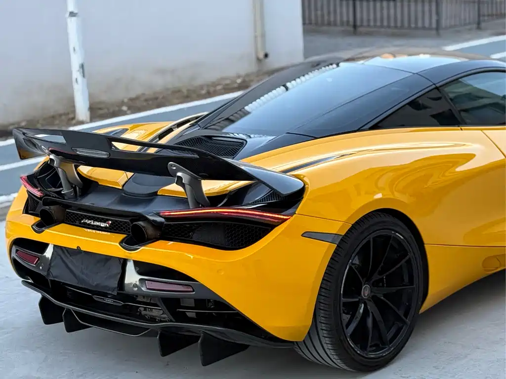 MCLAREN 720S